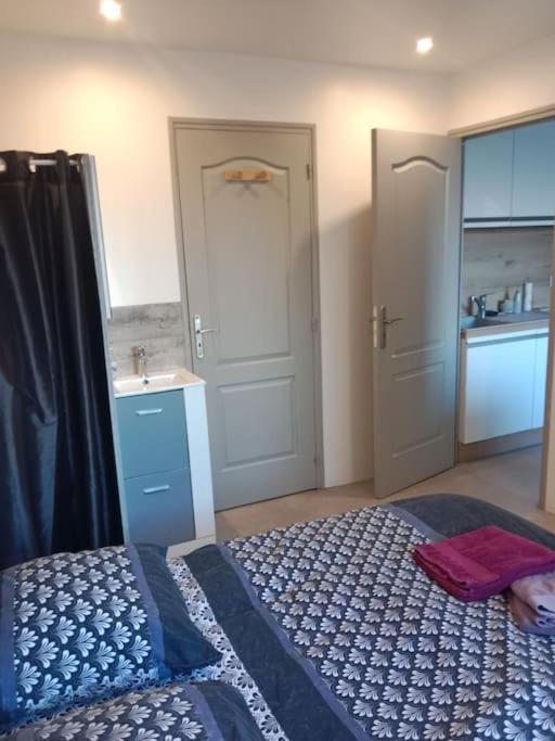 Insolite 22 Chambéry Extérieur photo